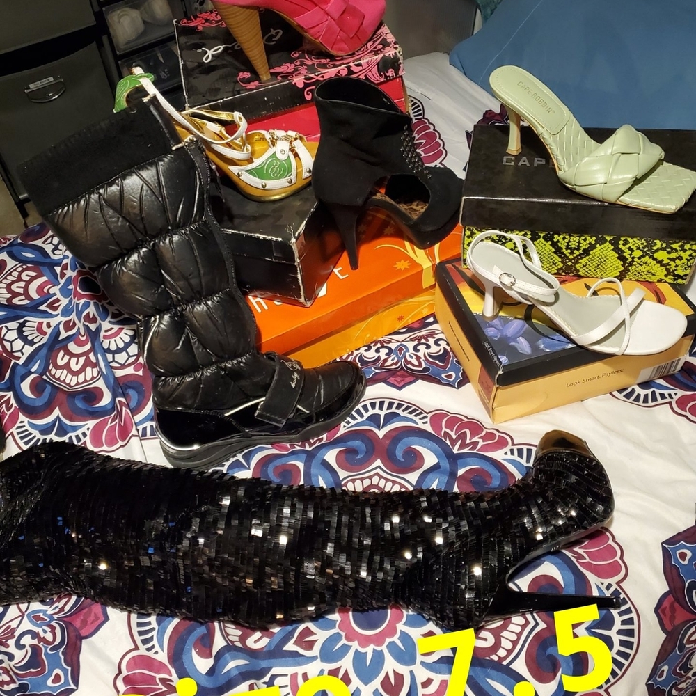 Black Quilted Women's Boots